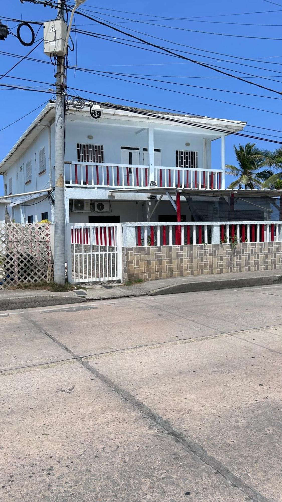 Rocky Cay Bay 公寓 *